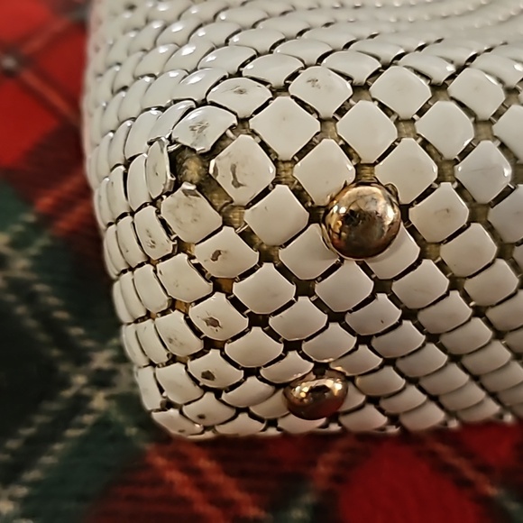 White R Purse - Chain Mail - Picture 5 of 16